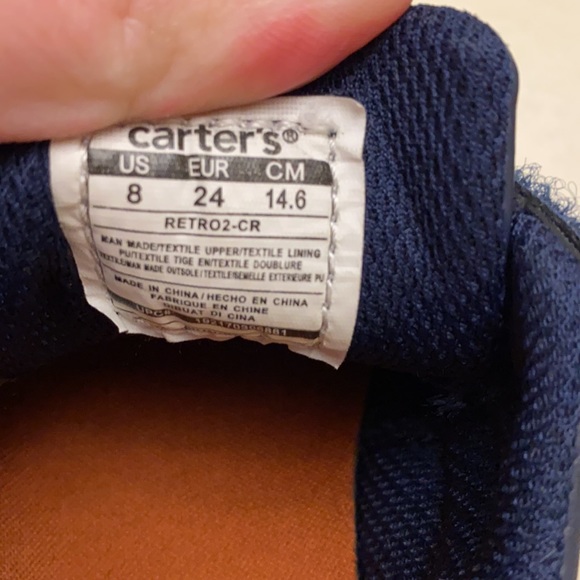 Lightly worn, toddler boy size 8 shoes. - Picture 5 of 6